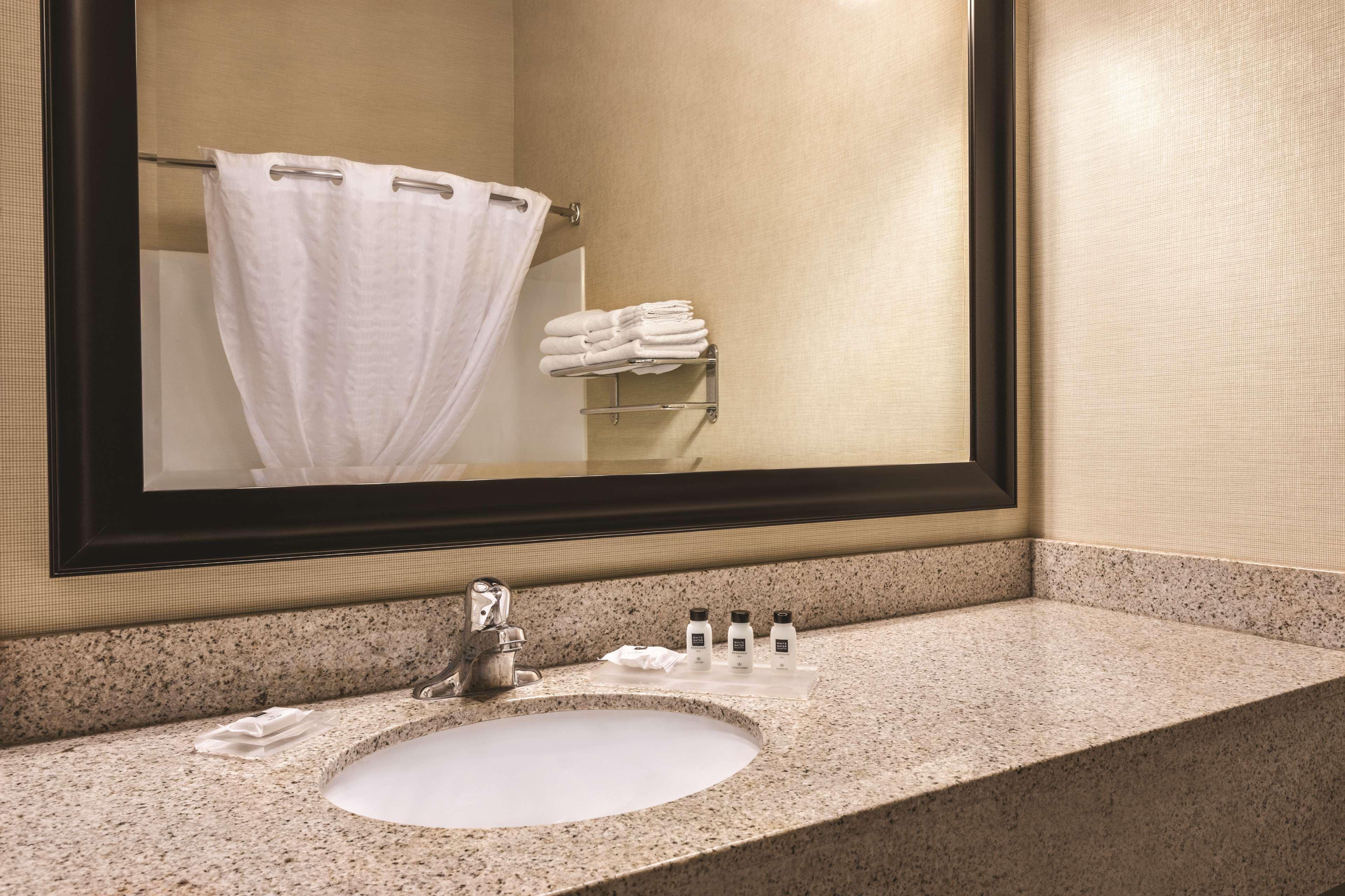 Country Inn & Suites By Radisson, Dakota Dunes, Sd מראה חיצוני תמונה