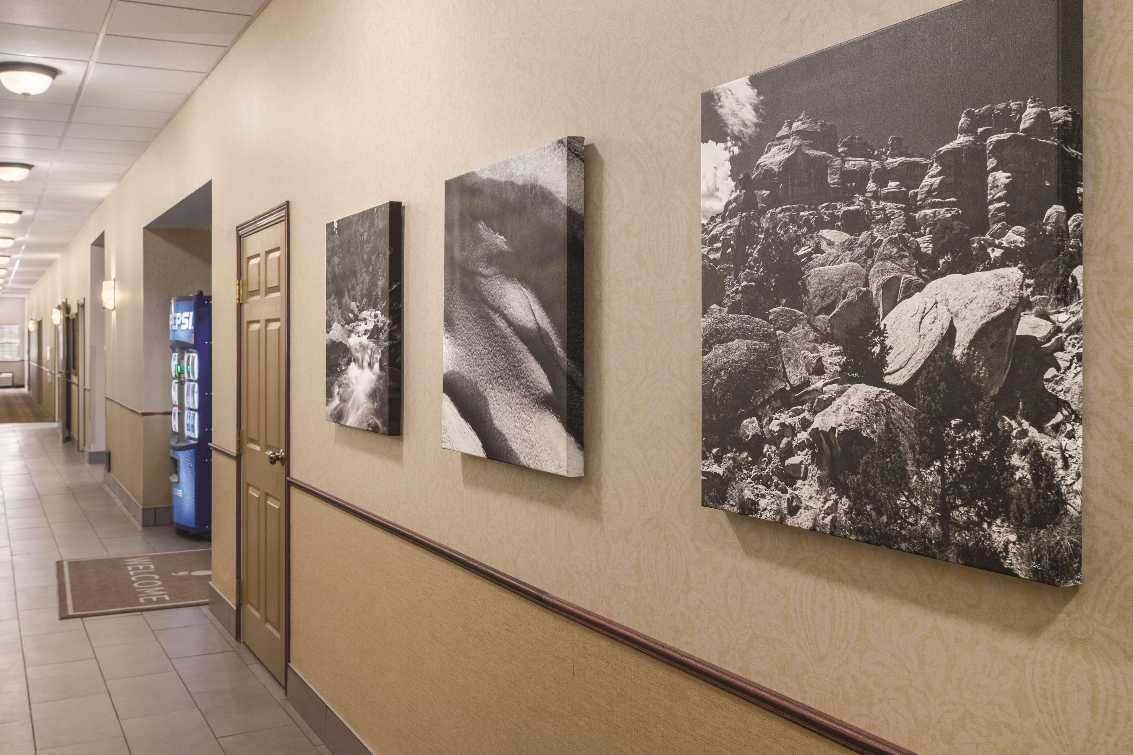 Country Inn & Suites By Radisson, Dakota Dunes, Sd מראה חיצוני תמונה